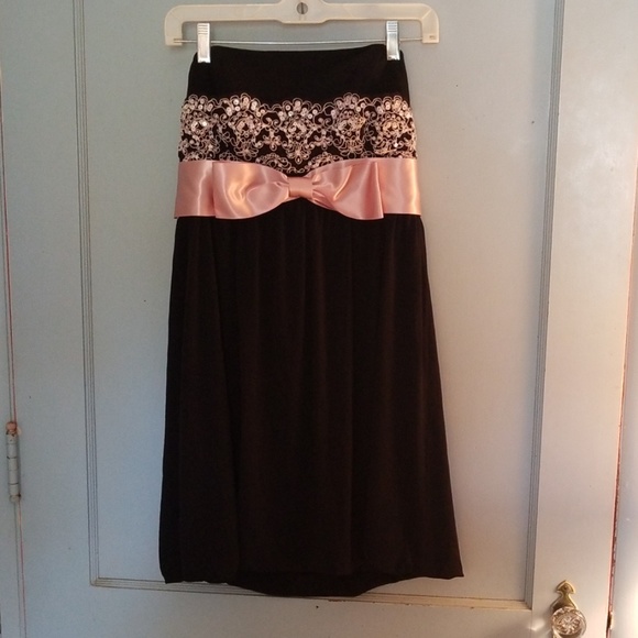 Dress - Picture 1 of 2